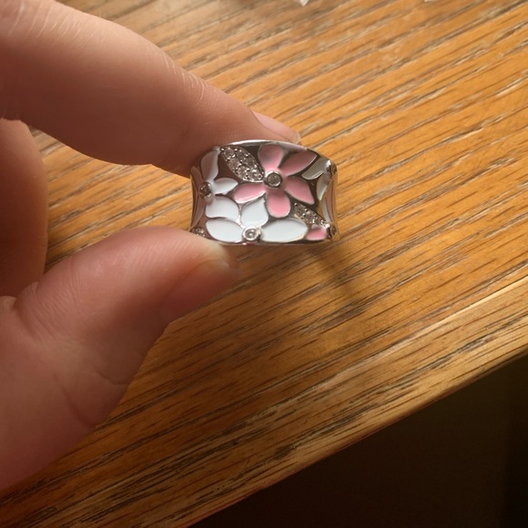 FLOWER RING - Picture 3 of 4